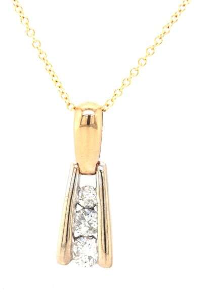 14kt Yellow gold 0.30ctw 3 stone diamond bar pendant on chain