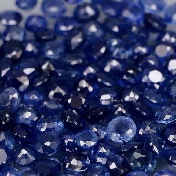 Natural 4ct royal blue Sapphire set
