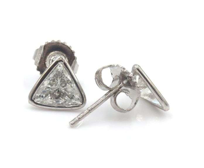 14kt White gold 0.98ctw Trillion cut bezel diamond stud earrings