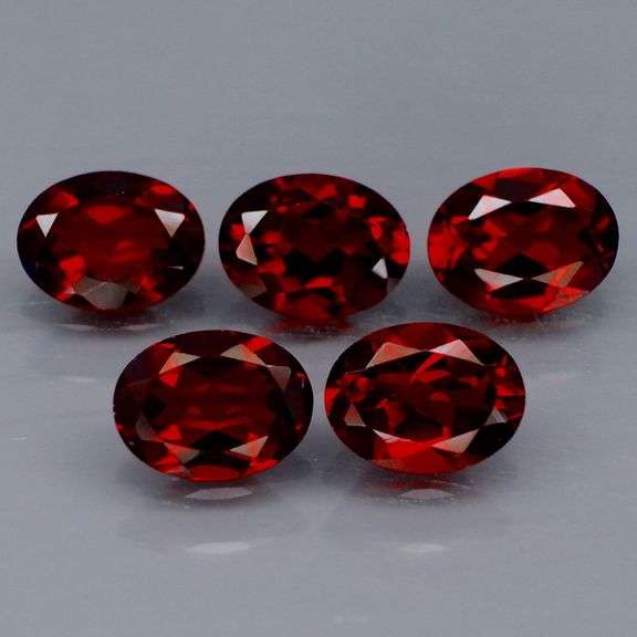 Outstanding color! 7.20ct real ruby red Garnet set!!