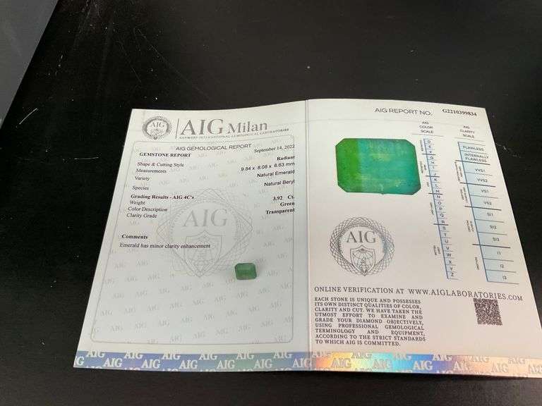 CERTIFIED NATURAL EMERALD 3.92 CARAT