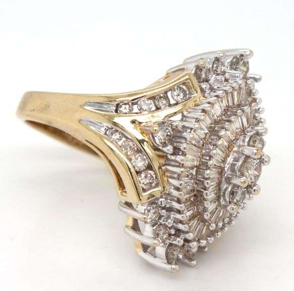 14kt Yellow gold 1.50ctw baguette and round diamond cluster ring