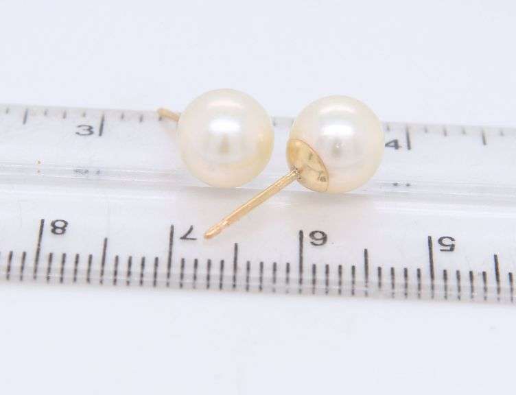 14kt Yellow gold 7.5-8mm pearl stud earrings