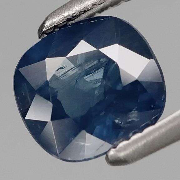 Elegant 1.21ct midnight blue Sapphire -heated only!