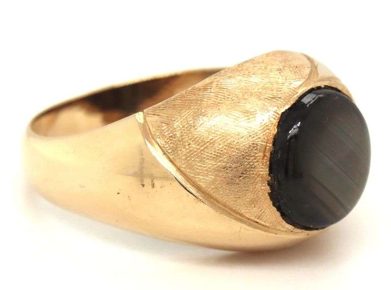 Estate 14K YG Man's Black Star Sapphire Ring
