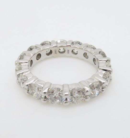 Impressive 3.45CTW Earth Mined Diamond Eternity Band