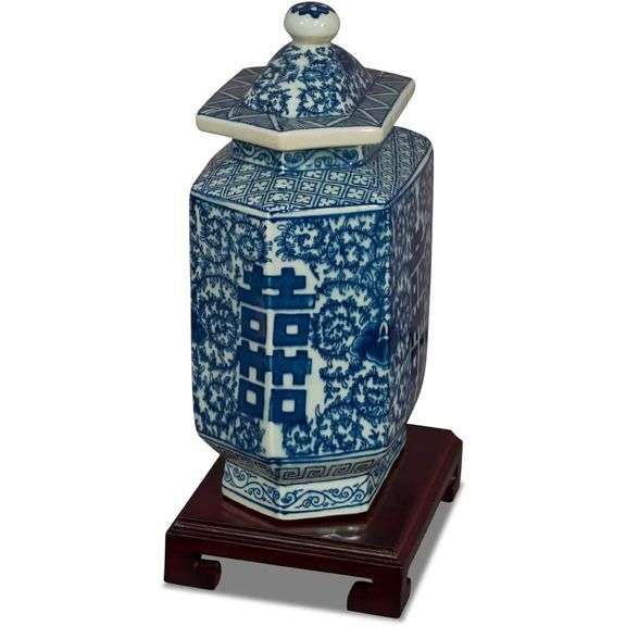 Qing Dynasty Style Porcelain Tea Jar