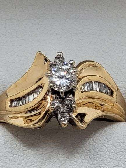 14k yellow gold diamond wedding band, size 6.5 -4.4 gr