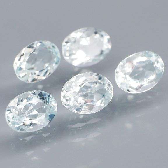 Gorgeous 5.98ct untreated platinum blue Aquamarine set