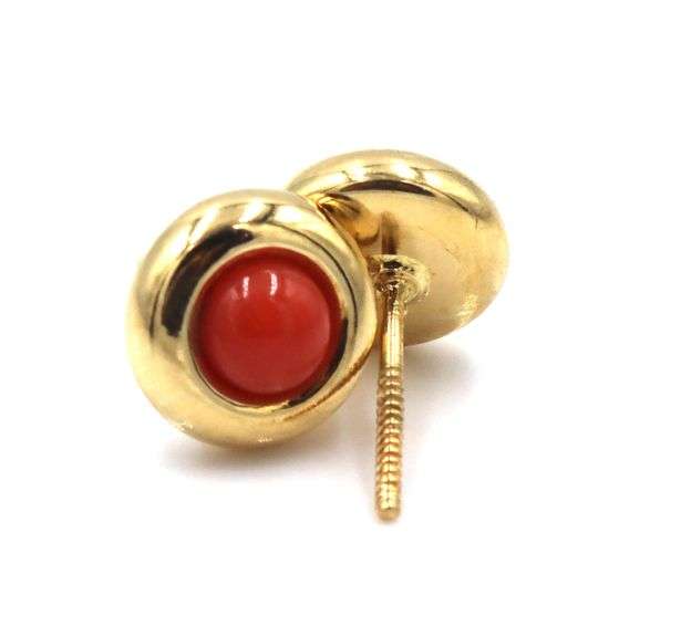 18kt Yellow gold Coral stud earrings