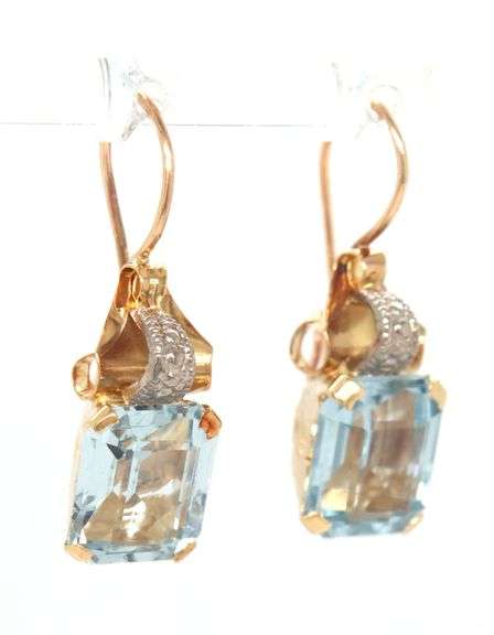 Vintage 14kt yellow gold aquamarine and diamond accent earrings