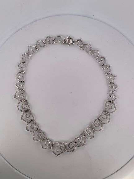 CERTIFIED BRAND NEW 18K WHITE GOLD DIAMOND HEART NECKLACE