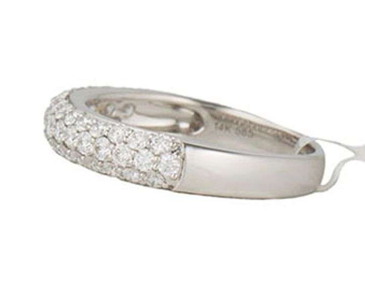 New 0.85ctw Pave Diamond Wedding Band Ring in 14K