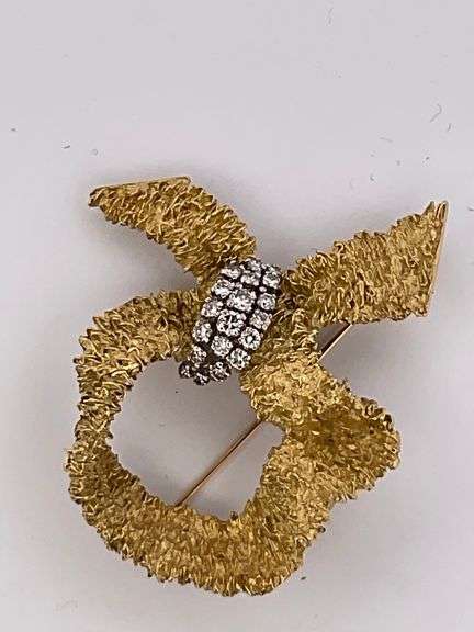 CERTIFIED 18K YELLOW GOLD AND DIAMOND BROOCH