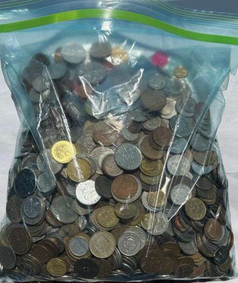 15 Pounds of World Coins