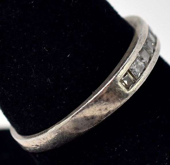 Inlaid Clear Cz Band Ring in Sterling Silver