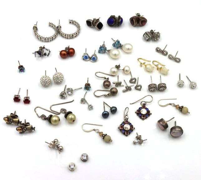 Group lot of vintage 925 sterling silver earrings