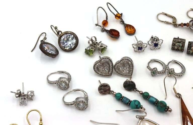 Vintage 925 sterling silver group lot of earrings