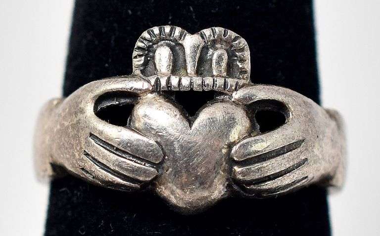 Claddagh Ring in Sterling Silver