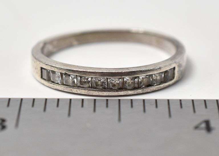 Inlaid Clear Cz Band Ring in Sterling Silver