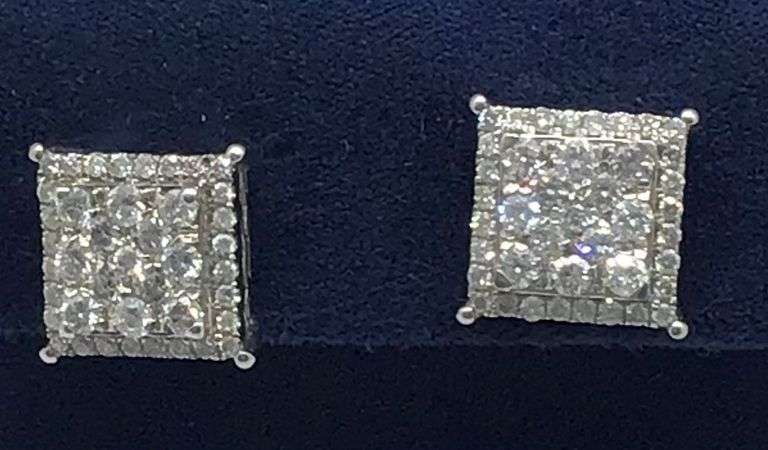 14K White Gold Round Brilliant Cut Diamond Cluster Earring