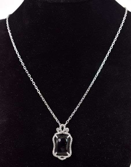 Gorgeous 5.41CTS Black Onyx & 0.70CTW Sapphire Gemstone Pendant in Sterling Silver Necklace
