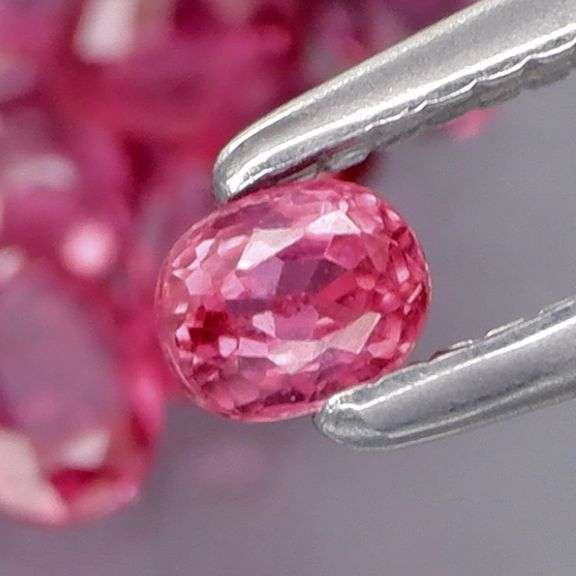 Collectors 4.07ct violet red Ruby set -Untreated!!!