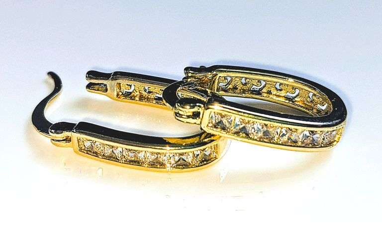 Dazzling 14 Kt Gold Plated Princess Cut Lab Simulated Diamond Earrings