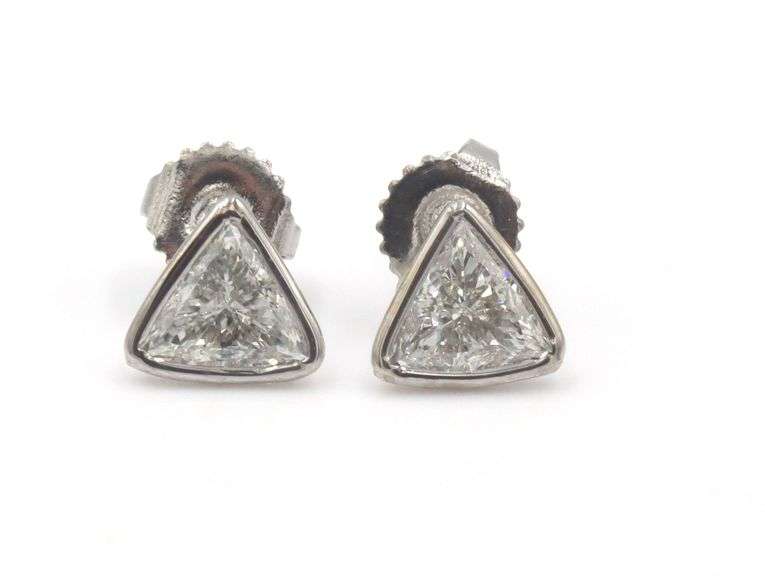 14kt White gold 0.98ctw Trillion cut bezel diamond stud earrings