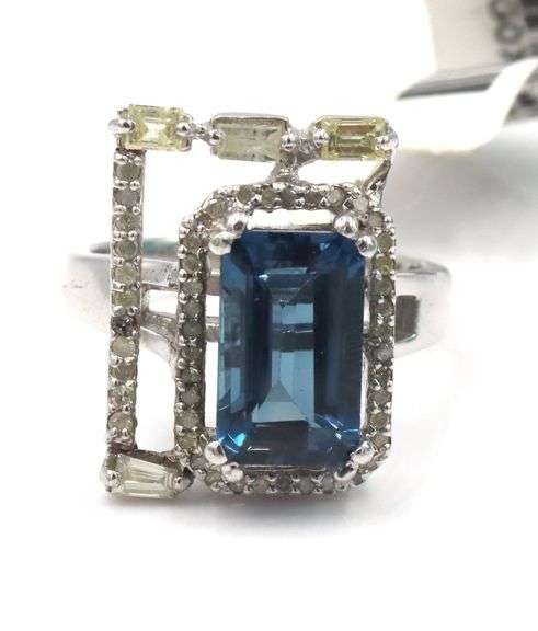 Amazing Very Rare 5.40CTS Emerald-Cut London blue Topaz & Diamond Ring in Sterling Silver