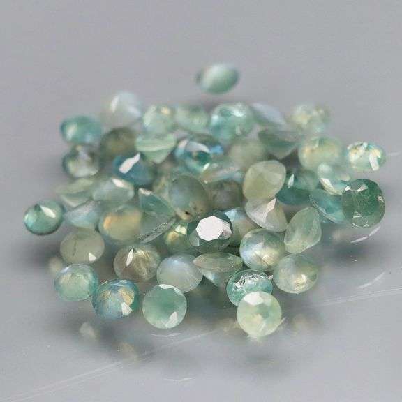 Extremely rare! 1.72ct color change Alexandrite set!