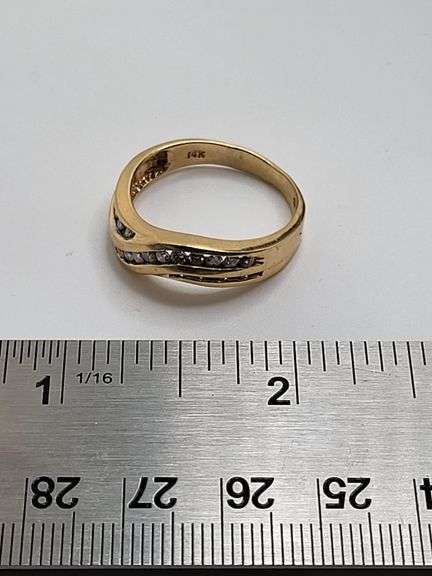 14k yellow gold diamond band, size 10 -4.6 gr