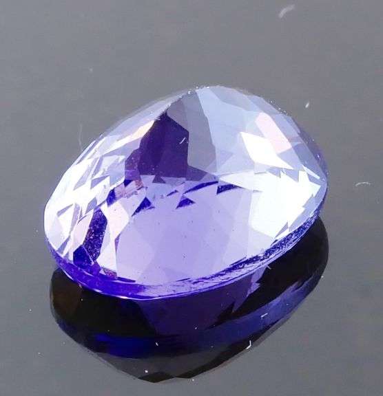 Top blue violet 2.76ct eye clean Tanzanite