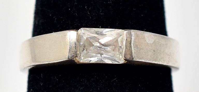 Inlaid White Cz Band Ring in Sterling Silver