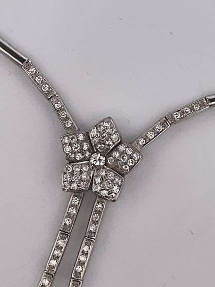 CERTIFIED 18K WHITE GOLD DIMOND HANGING NECKLACE