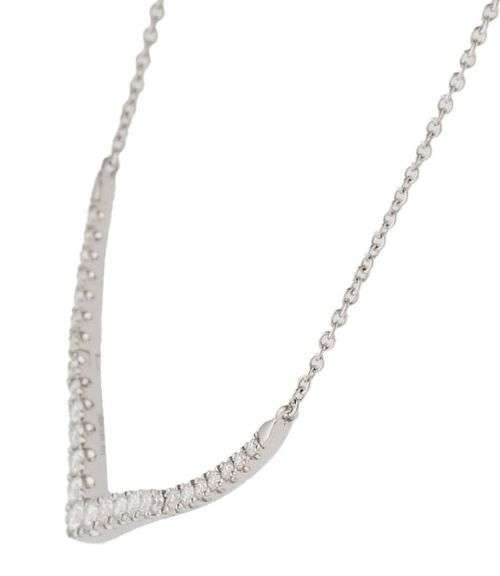 New 0.50ctw Round Diamond V Bar Pendant Necklace in 14K