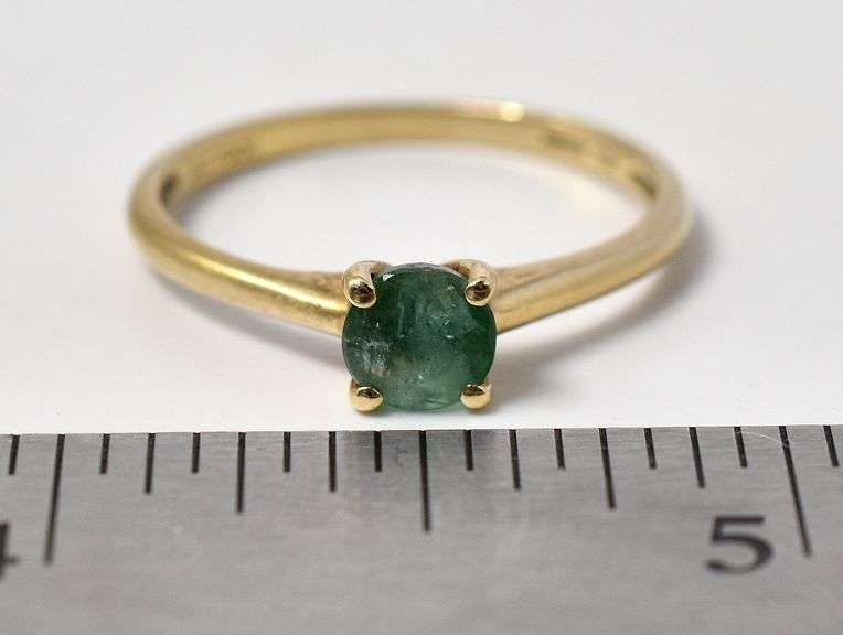 Pretty 10K Yellow Gold Emerald Gemstone Ring