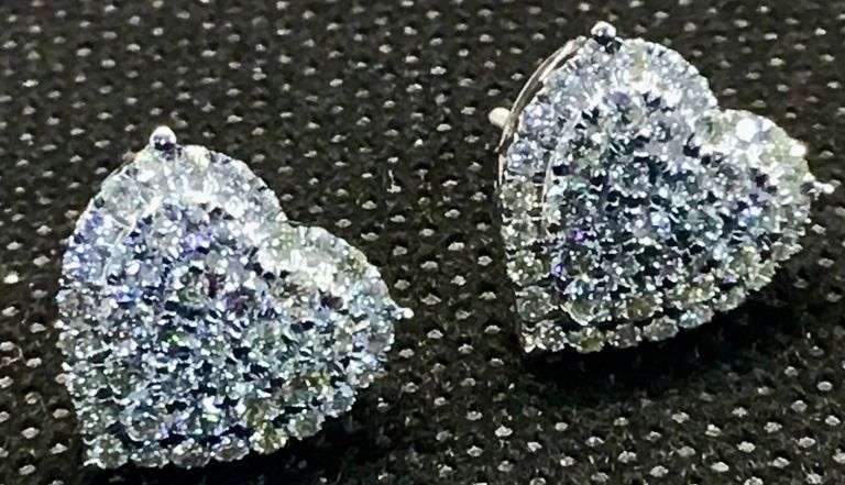 14K White Gold Round Brilliant Cut Diamond Cluster Earring
