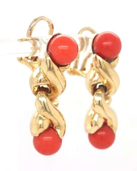 Vintage 18kt yellow gold double coral drop earrings
