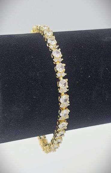 18 Kt Yellow Gold Plated 7.25 Ctw Lab Simulated Diamond Tennis Bracelet