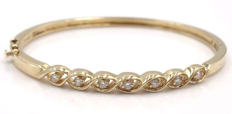 14kt Yellow gold 0.35ctw diamond loop bangle bracelet