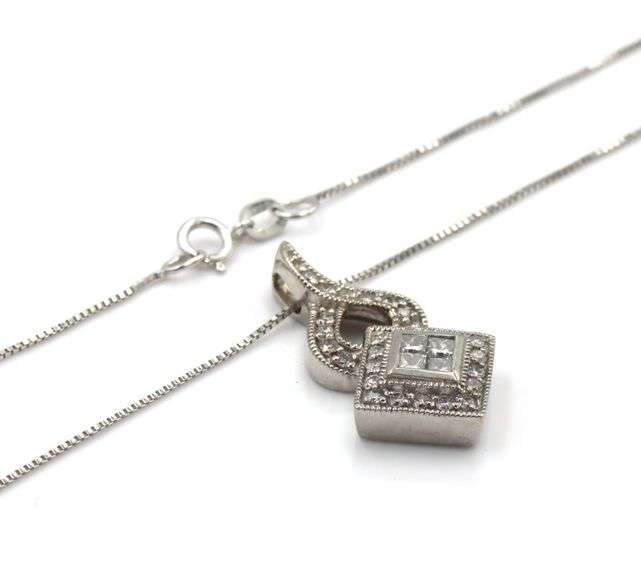14kt White gold 0.40ctw princess cut and RBC invisible set diamond pendant on box chain