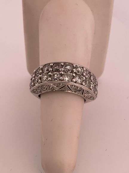 CERTIFIED BRAND NEW 14K WHITE GOLD DIAMOND BAND / RING