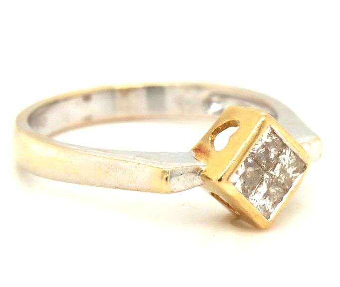 Sweet 18K W&Y Ring with Princess Cut Diamonds