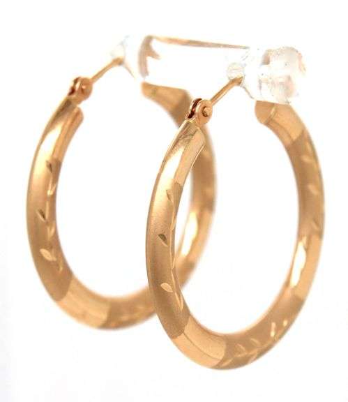14kt Yellow gold diamond cut hoop earrings