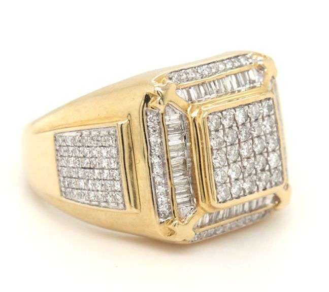 Flashy Man's 10K YG Diamond Cluster Ring