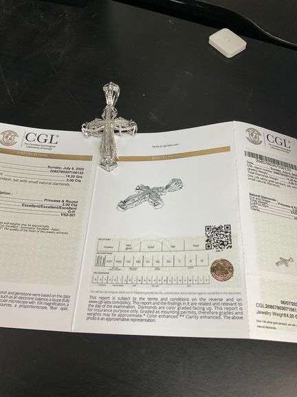 CERTIFIED BRAND NEW 14K WHITE GOLD DIAMOND CROSS CHARM / PENDANT