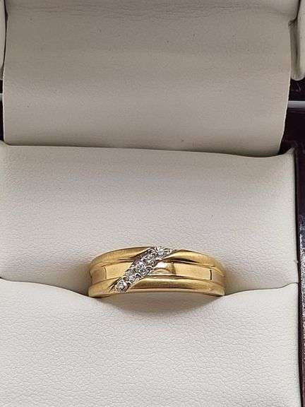 14k yellow gold diamond band, size 6.5 -4.5 gr