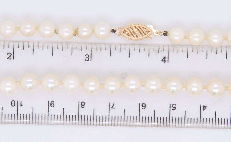 Fresh water pearl strand necklace