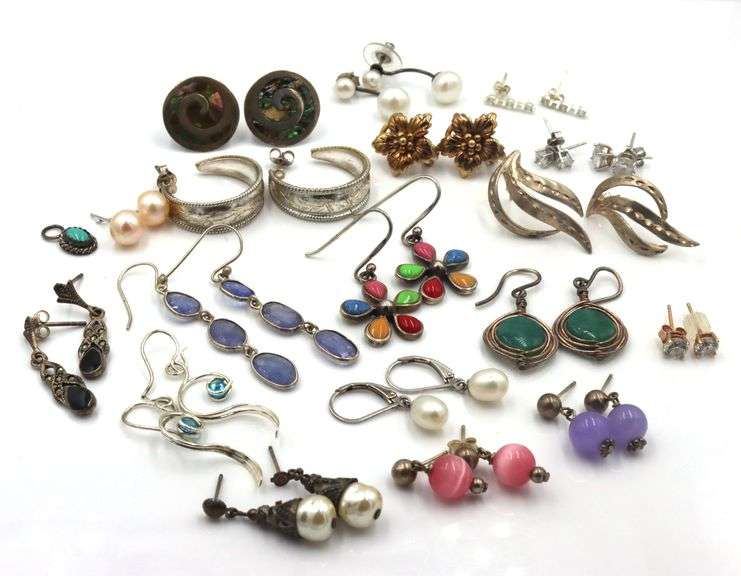 Group lot of Vintage 925 sterling silver earrings
